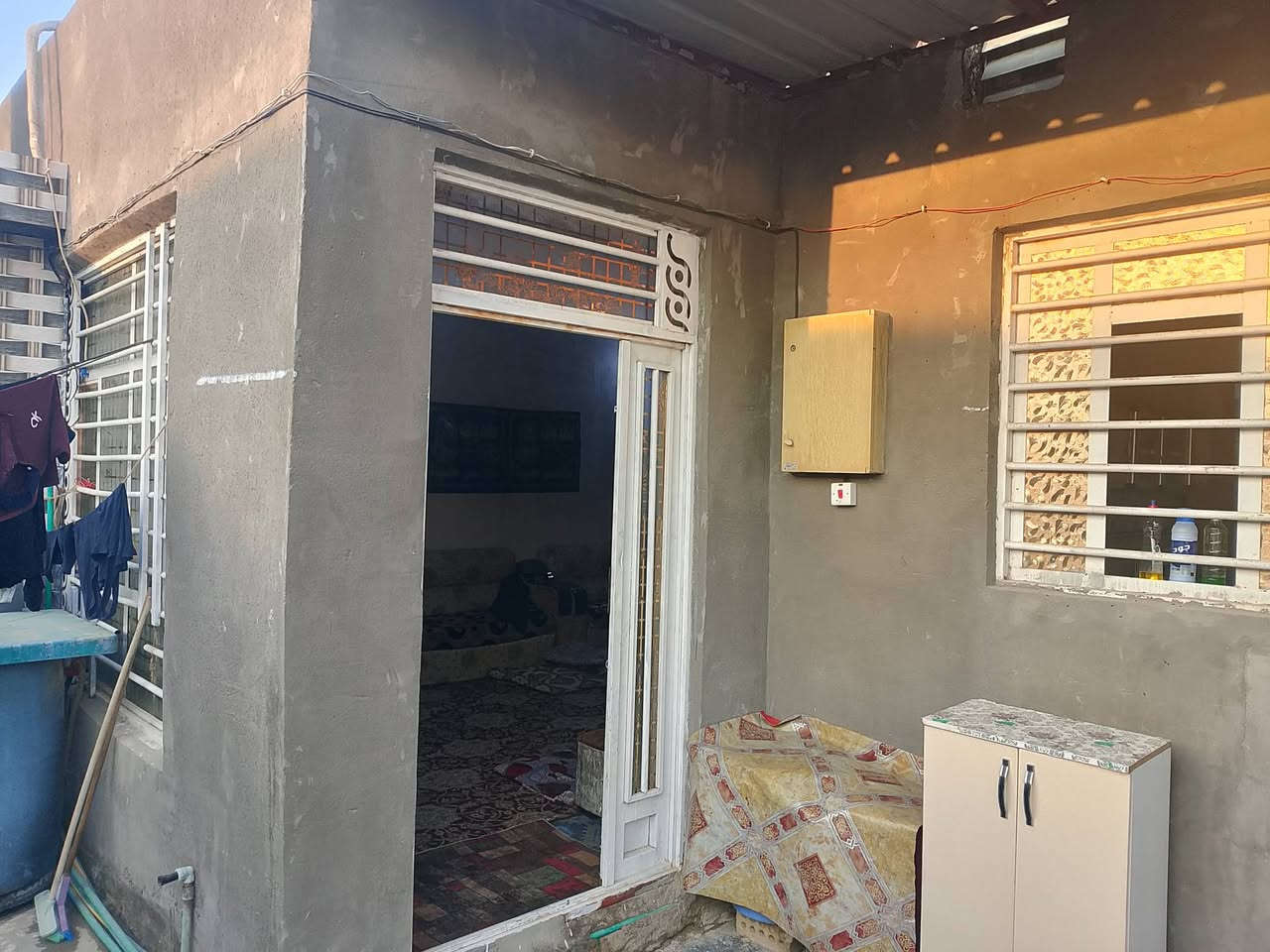 يوجد دارين متجاورين للبيع مساحت الداريين/600 واحد كبير وواحد صغير (الهاشمية محلة  السادة ال سعبر شارع البوعاشور قرب جسر السياحي) للاستفسار ***********
