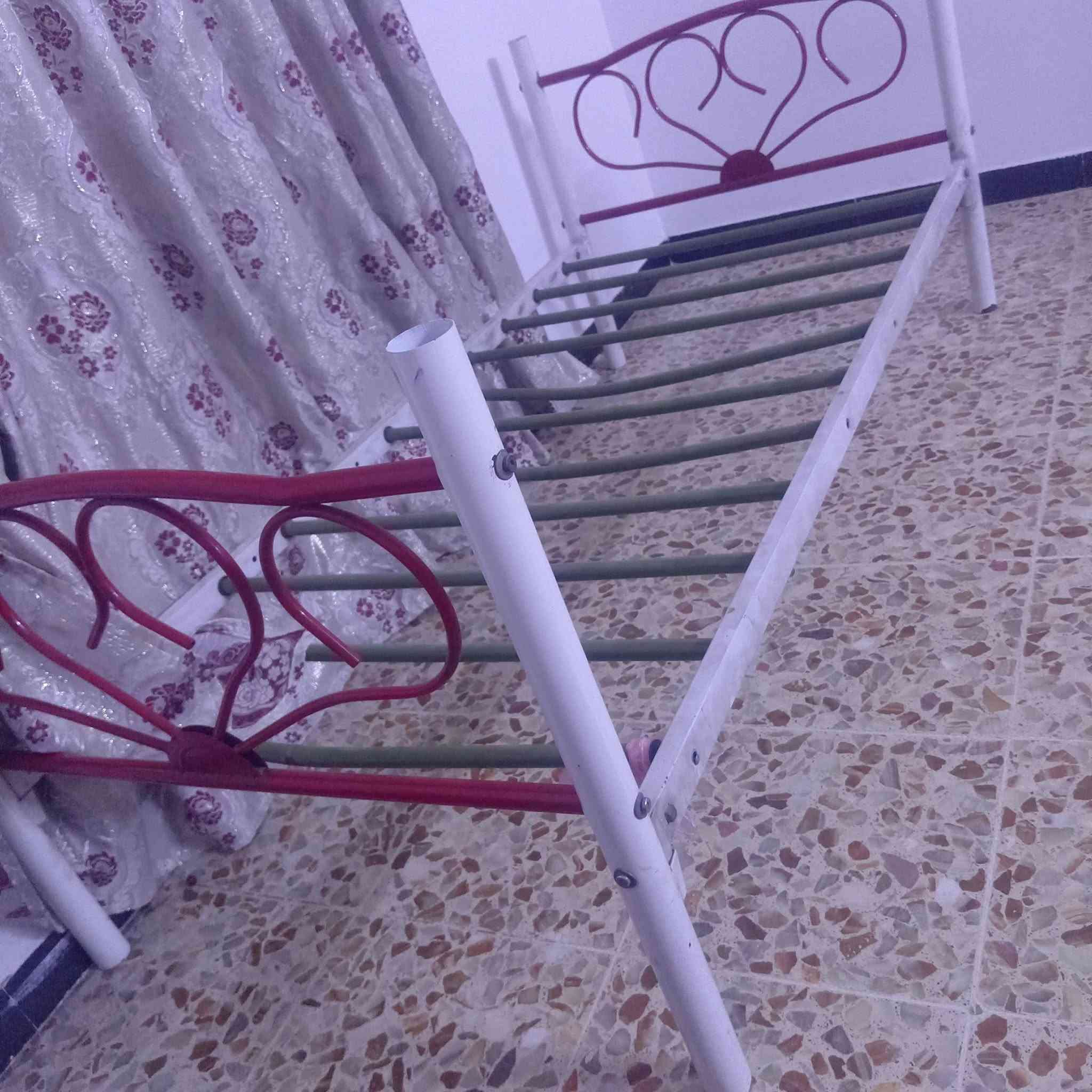 جرابي اثنين للبيع سعرهن ٥٠الف الدوره كفااءت الصحه ***********
