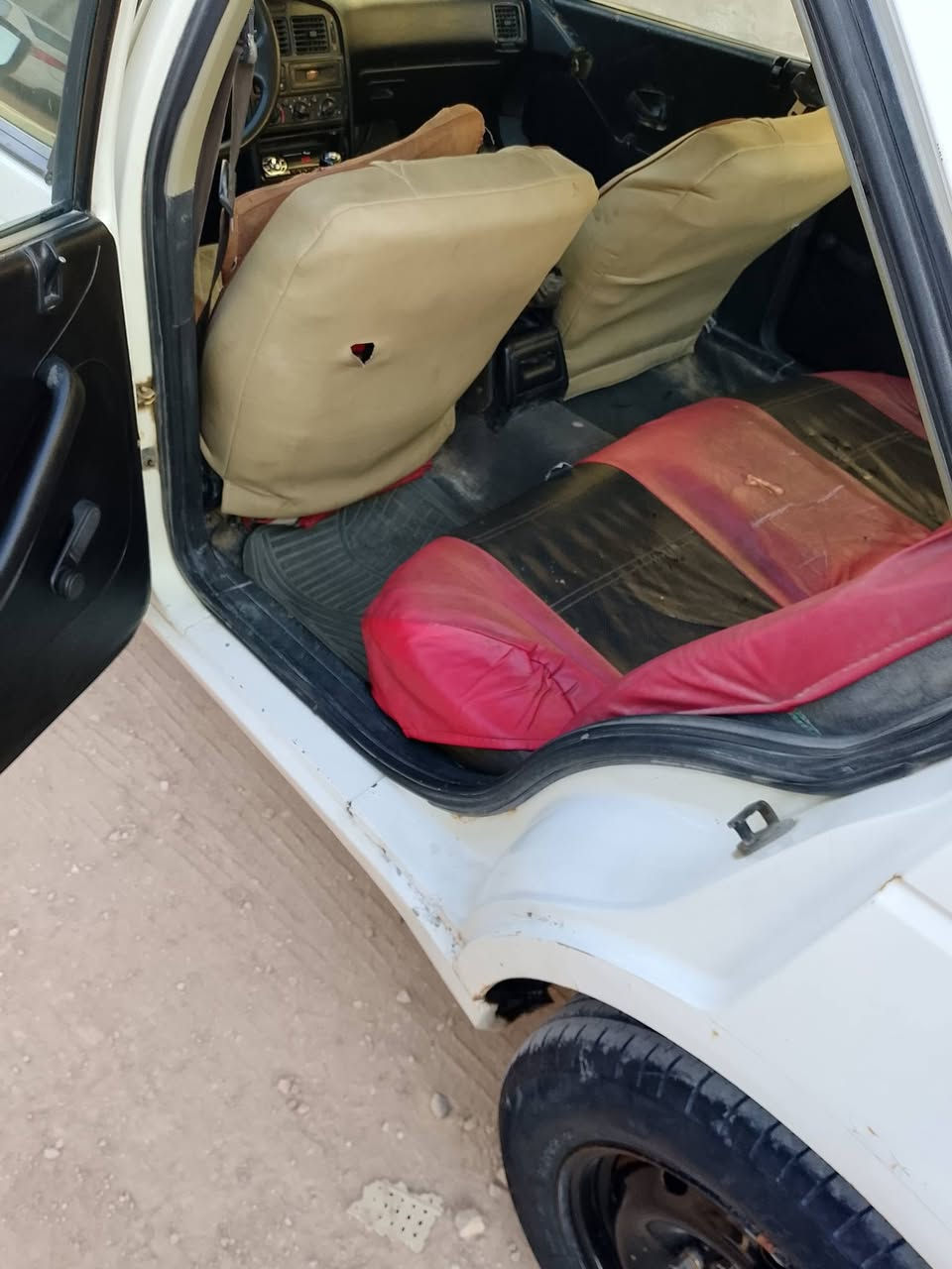 سلام عليكم لبيع بيجو روى رقم نجف مداورة مباشر تفاصيل مكينه بيه خيط بخار بدون تنقيص كير تبريد حداديه كهربائيات كله شغال اكسن محور ياباني يعني نعومه وسرعه خير من الله سعر 20 الاستفسار ***********
