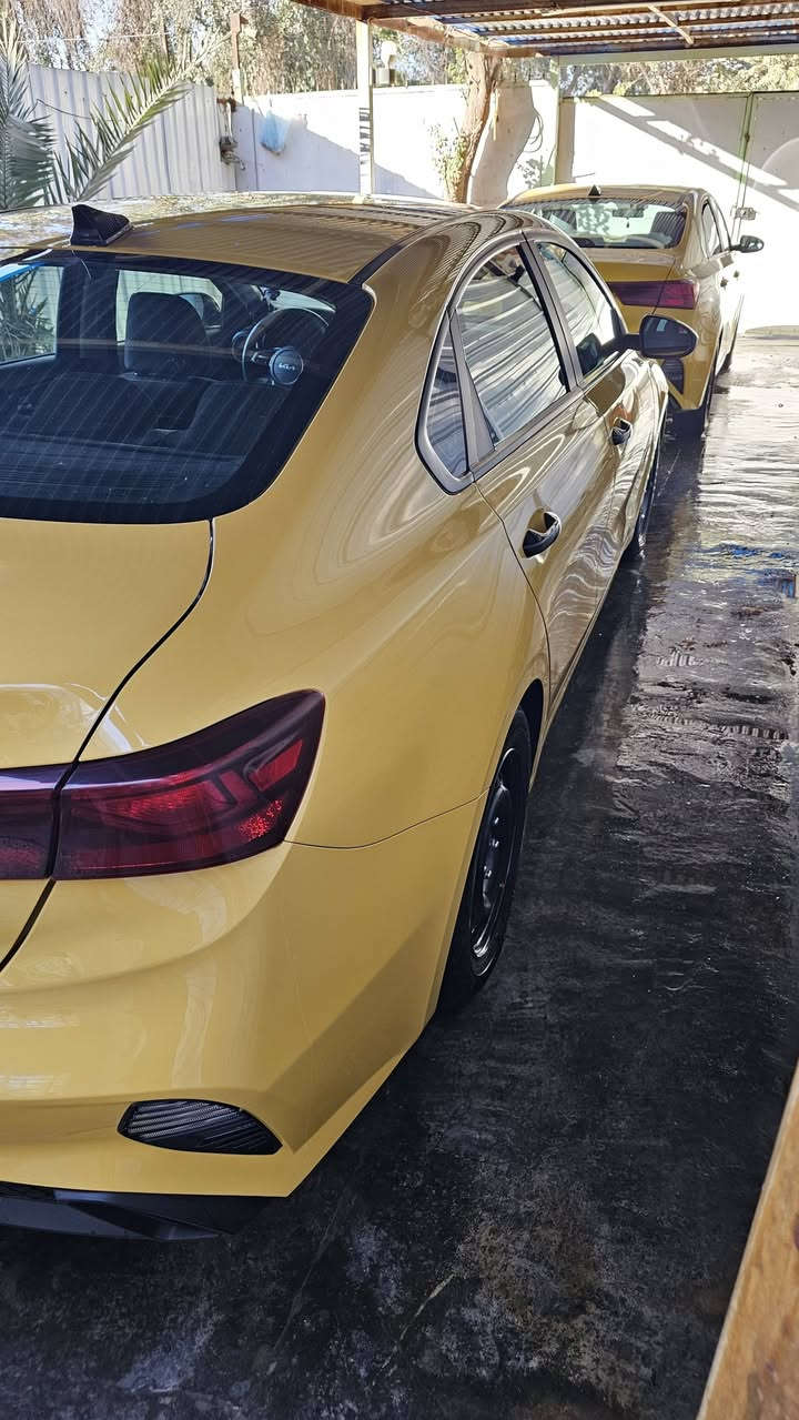 السلام عليكم
كيا فورتي 2023
مكينه كير AT
ماشيه 60ميل 
الحادث موضح بالصوره
السعر 168بيه مجال بسيط
الموقع بغداد المشتل 
رقم الهاتف ***********
