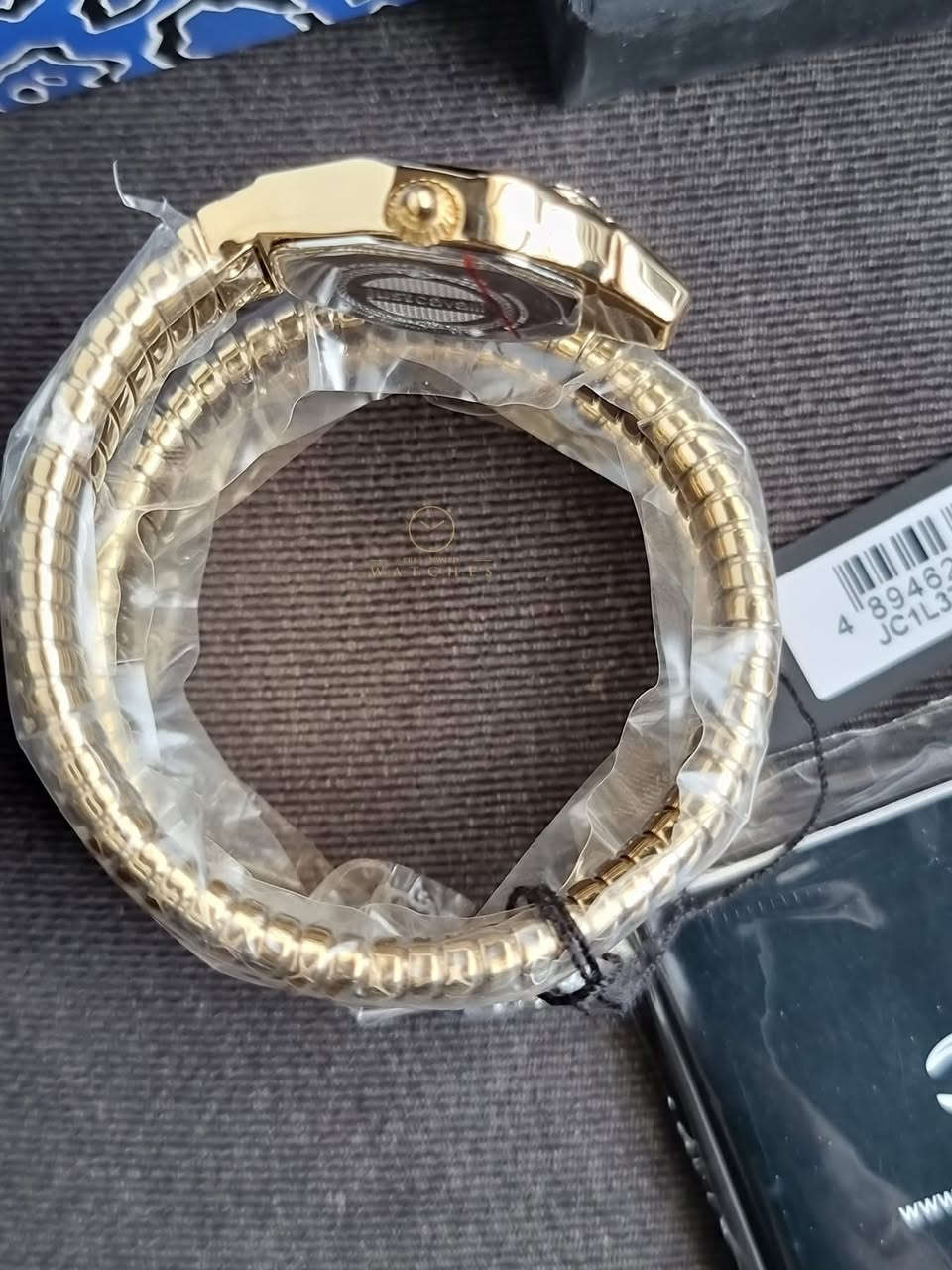 ✅جاست كفالي /Just cavell اورجنال 
✅اخضر 🐍🐍🐍مع الكود والمرفقات الاصلية
قطعة واحدة فقط 
ملاحظة يتوفر موديلات اخرى ماركات مختلفة


**إذا كنت صاحب هذا الإعلان وتريد حذفه لأي سبب، رجاءا أرسل رسالة إلى الدعم الفني**