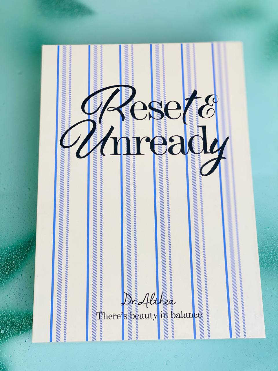 مجموعة هدايا للعناية بالبشرة من ماركة دكتور ألثيا (Dr. Althea) الكورية. 📦😍🇰🇷

بلسم التنظيف (Pure Grinding Cleansing Balm) وجل التنظيف بالأحماض الأمينية (Green Relief Amino Gel Cleanser). 🌿

سيروم فيتامين سي اللطيف (Gentle Vitamin C Serum) وكريمات مرطبة (كريم 345 Relief وكريم 147 HA). 💆‍♀️

تتميز المنتجات بتركيبات غنية بالمكونات الطبيعية ومصممة لتكون لطيفة وفعالة على البشرة، حتى الحساسة منها. 👌✨

تعالج المجموعة مشاكل البشرة المختلفة مثل الجفاف، الاحمرار، حب الشباب، والتصبغات😍💯


**إذا كنت صاحب هذا الإعلان وتريد حذفه لأي سبب، رجاءا أرسل رسالة إلى الدعم الفني**