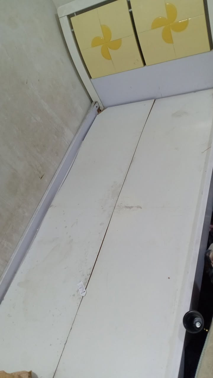 السلام عليكم من رخصت ادراة الكروب
غراض للبيع غرفة +كنتور قيم باليرضه الله


**إذا كنت صاحب هذا الإعلان وتريد حذفه لأي سبب، رجاءا أرسل رسالة إلى الدعم الفني**