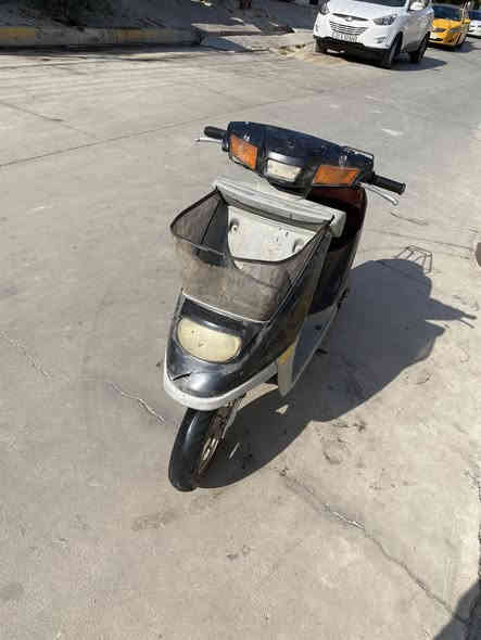 سلام عليكم ماطور يماها لبيع ب ١٥٠ ألف و بي مجال و مابي أي عيب بس زلف مخول و بي باتريات اثنين *********** كامل بلادي متواجد واتساب ماموجود فيس محرك بلادي كابريتر بلادي كلشي بلادي مكينه صوت ناعم
