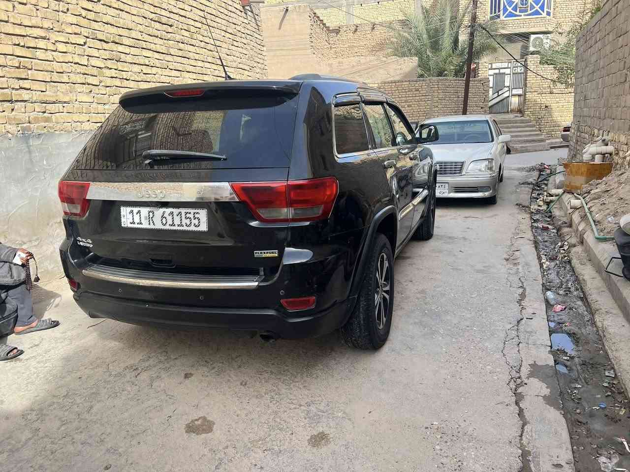 السلام عليكم 
السعر ١١٥ بيه مجال حك الجيه  فقط 
جيب ٢٠١١ رقم بغداد أنكليزي بسمي 
… السياره منتجيه على صفحت السايق ومصبوغه عام  مكينه خير من الله كير توني شاده جديد 
حداديه الماميه جديده الخلفيه نص عمر
أبيع أصوليات وعيب شرعي 
مكانه السياره الناصريه $$
الشراي يتصل ويدلل ***********
