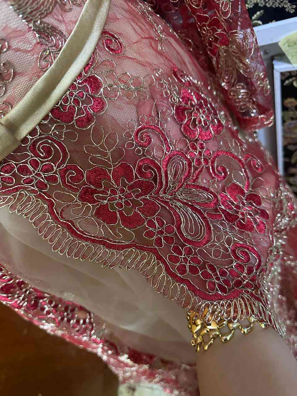 فستان للبيع يلبس من وزن 55الى75قياس44ملبوس ساعتين اخذته ب200ابيعه ب75وبي مجال بسيط شرط مغسول ومكوي واكو توصيل جميع المحافظات


**إذا كنت صاحب هذا الإعلان وتريد حذفه لأي سبب، رجاءا أرسل رسالة إلى الدعم الفني**