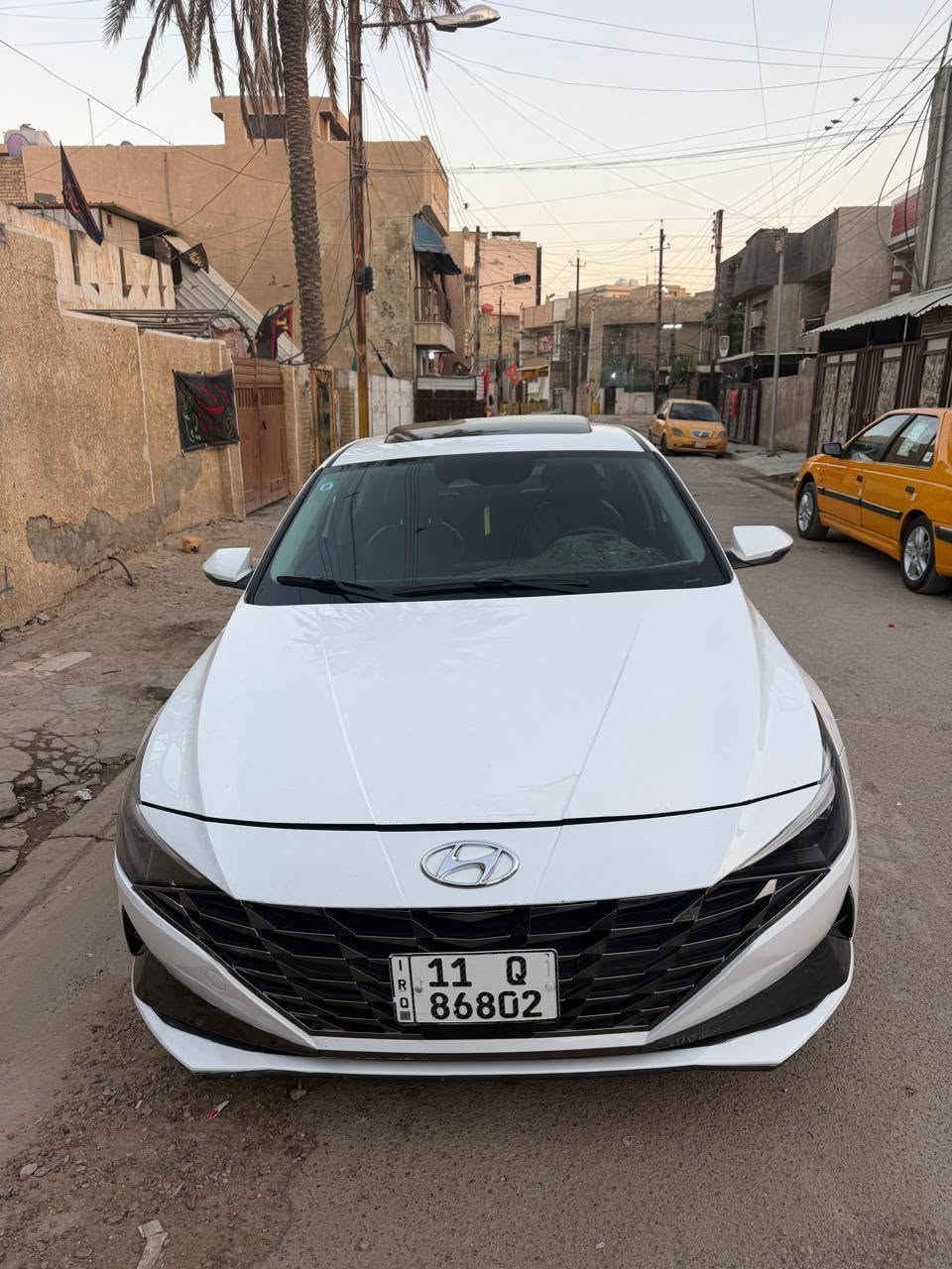 السلام عليكم إخوان إلنترا ٢٣ هايبرد لمتدد فول مواصفات 1/1 بيهة بارد بالبنيد وخشم الجاملغ الأيمن مال الحادث وصار بيهة صبغ بالدوسة الي جوة باب الصدر وباقي السيارة مكفول شرط السونار بسمي السيارة تحويل ثاني يوم بغداد حي أور *********** السعر 160 ورقة
