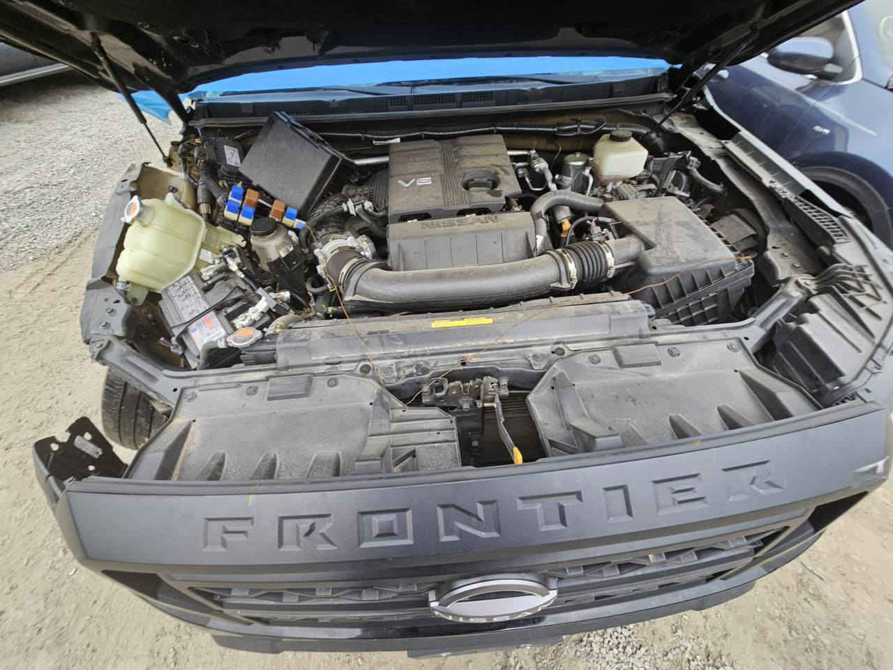 سلام عليكم للبيع و مراوس نيسان فونتيرا مديل2022 رقم ميسان لون أسود حادث سياره جاملغ امامي وشوي من البنيد موجود صور الحادث بل منشور نص فول شاشه بصمه كأمره خلفيه رادار امامي خلفي سياقه ذاتيه مثبت سرعه سياره كلش حلوه ونضيفه مكان سياره ميسان السعر 225 رقم الهاتف ***********
