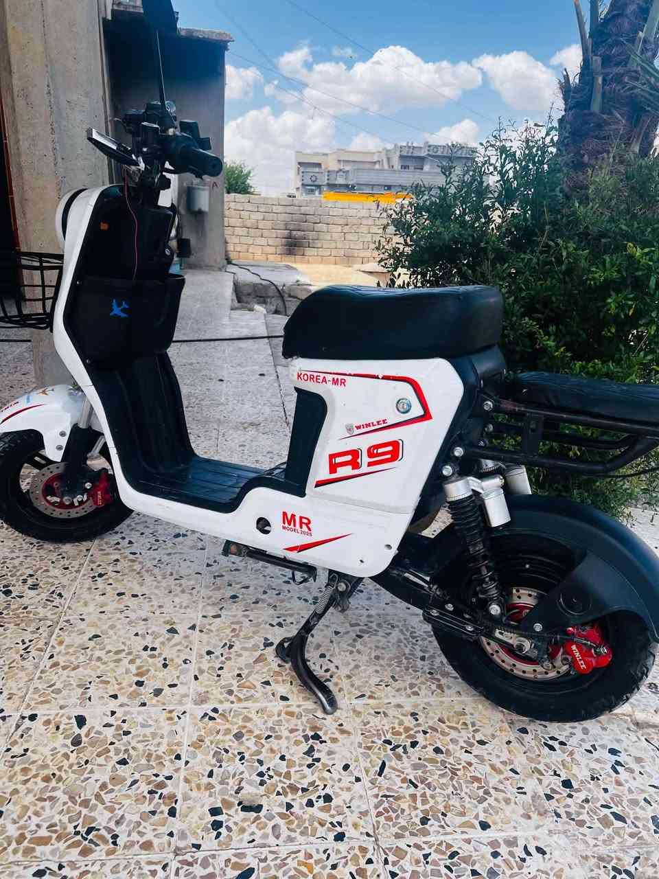 للبيع او مراوس شعندك نزل بل تعاليق/2025/ 
وبيع السعر 350
النوع R9


**إذا كنت صاحب هذا الإعلان وتريد حذفه لأي سبب، رجاءا أرسل رسالة إلى الدعم الفني**
