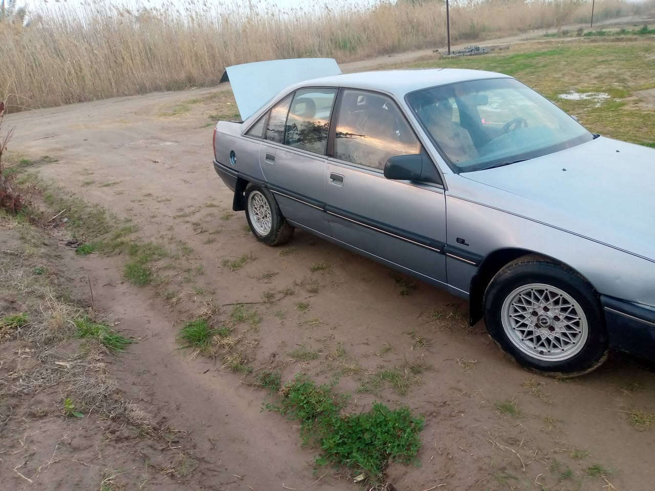 اوبل وميكه موديل 90رقم انبار مشروع وطني سياره مكفوله كفاله عامه من صبق ومن ضربه محرك وكير مكفولات  السعر 37وبيه مجال قليل رقم الهاتف ***********
