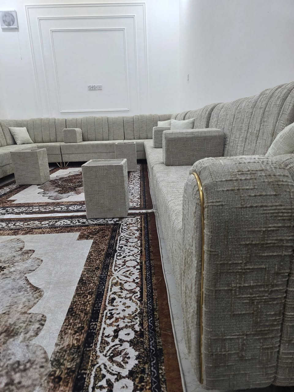 ✨ ديوان أنيق بتصميم عصري ولمسات راقية ✨
نقدم لكم هذا الديوان الفخم بتشطيب متقن وقماش عالي الجودة يمنح الراحة والأناقة في آنٍ واحد. تصميم مميز يناسب المجالس العائلية والاستقبالات، مع تنفيذ دقيق واهتمام بأدق التفاصيل.
✅ خامات ممتازة
✅ خياطة وتشطيب احترافي
✅ راحة ومتانة عالية
✅ إمكانية التنفيذ بالألوان والمقاسات حسب الطلب
للطلب والاستفسار يرجى مراسلتنا على الخاص أو الاتصال بنا.
***********
#السماوة
#الخضر
#ديوان
#مجالس_عراقية
#تفصيل_ديوانات
#قنفات
#اثاث_عراقي
#ديكور_منزلي
#نجارة
#دوشمة
#اثاث_مودرن
#مجالس_فخمة
#العراق
#متابعة
#لايك
#اكسبلور
#تصميم_داخلي
#ديكور
#اثاث
#بيع_وشراء
#سوق_السماوة
#الخضر_العراق
#دعم_المشاريع
#جودة_عالية
#تفصيل_حسب_الطلب
