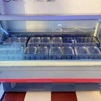 للبيع  براد مقبلات حجم كبير   شويات دجاج حجم كبير  8 شياش   رقم الهاتف...