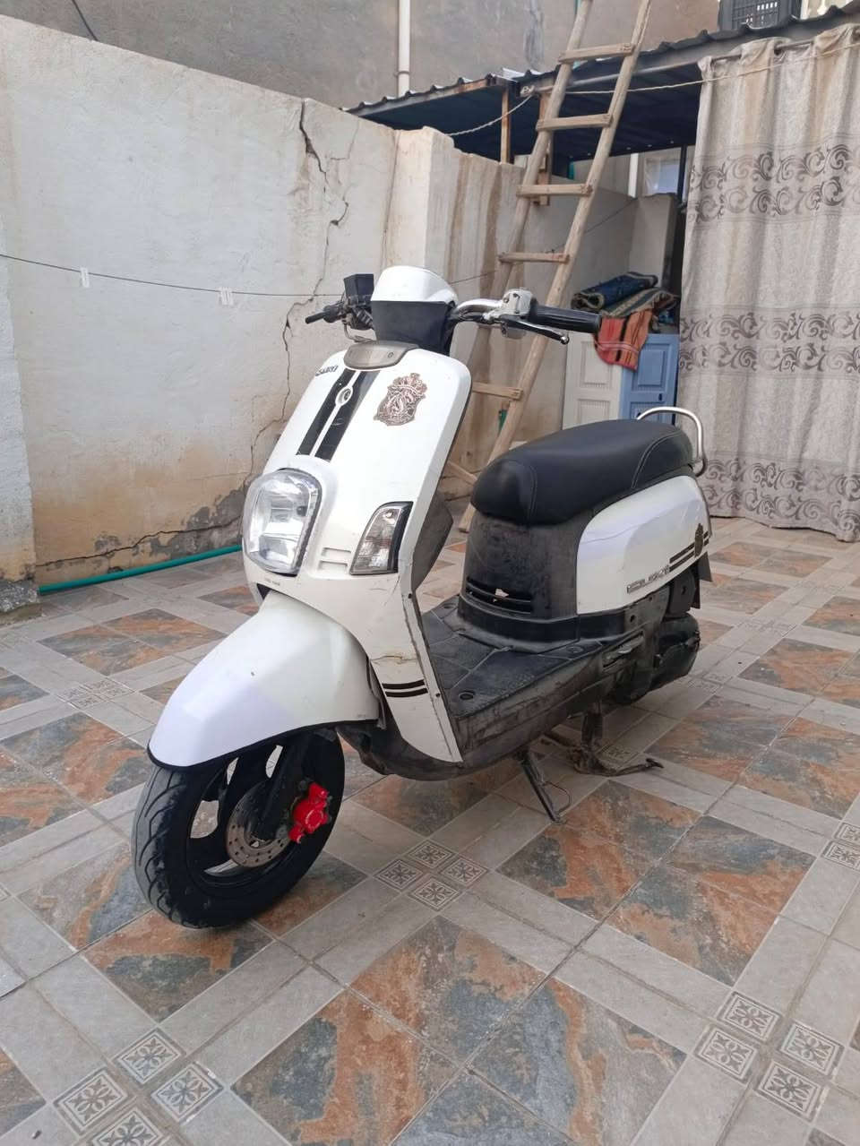 السلام عليكم للبيع دراجه ماكس بوليسي كبرتر دراجه خير من الله ختم واحد سلف وهندر بلاديه شوفت عينك كفرات بلاديه مكينه ٤٩ بلاديه كهربايات كلهه شغاله مكاني بابل سدة الهنديه السعر ب ٦٥٠ بيهه مجال ***********
