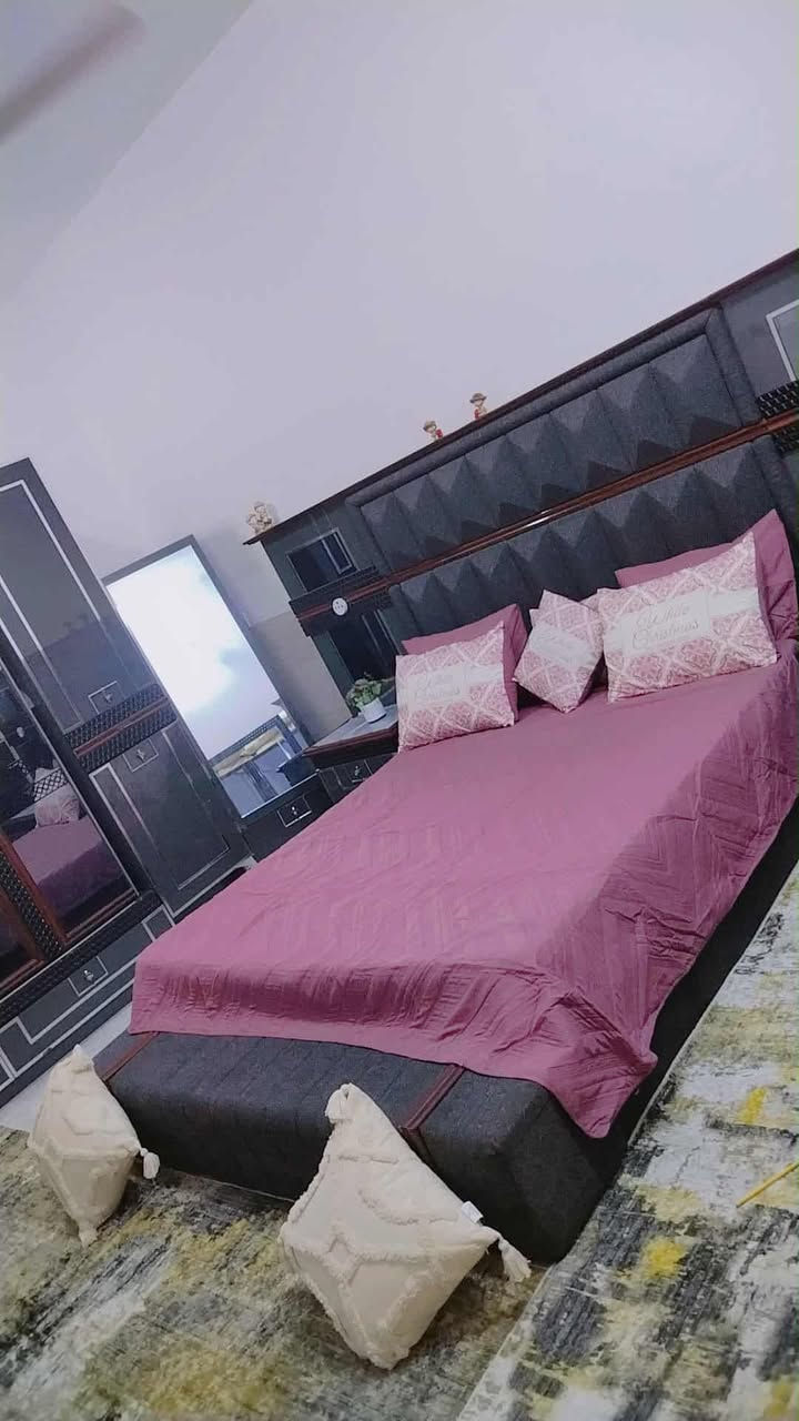 بيت في حي الامن الداخلي   قرب شارع ابو وليد المضمد 

السعر ١١٠مليون 

السماحة ١٢٠ 
 الوجة ٦ 
النزال ٢٠ 
بيت نضيف جدا 
خدمات كامله 
 
الطابق الاول 
استقبال 
صاله 
مطبخ 
غرفه 
صحيات 
الطابق الثاني 
غرفه نوم 
صحيات 
صاله 
نستقبل كافه العروض 

للتواصل والاستفسار الاتصال على
***********
٠٧٧١٨٥٥٨٥٣
مكتب عقارات السيد
