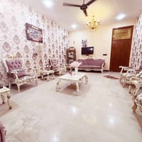 السياسيين • ٢٥٠م • مطلوب إسكان