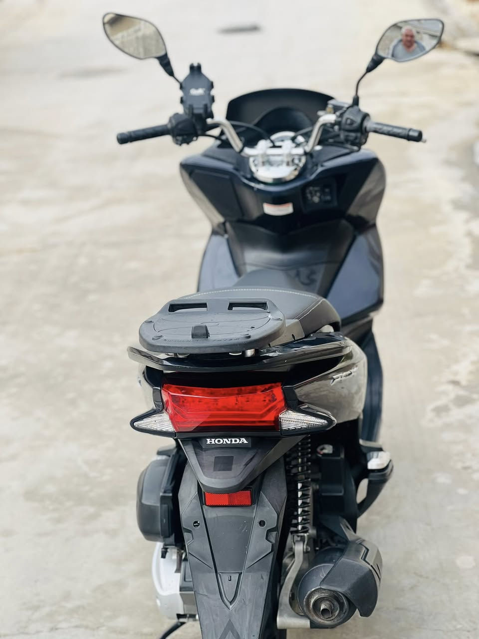 سلام عليكم جيل ثاني دراجة كفالة عامة ياباني ماشية 25 دراجة مكمركة كاملة يعني بس ترقم كفالة عامة ستفسار خاص لو ***********
