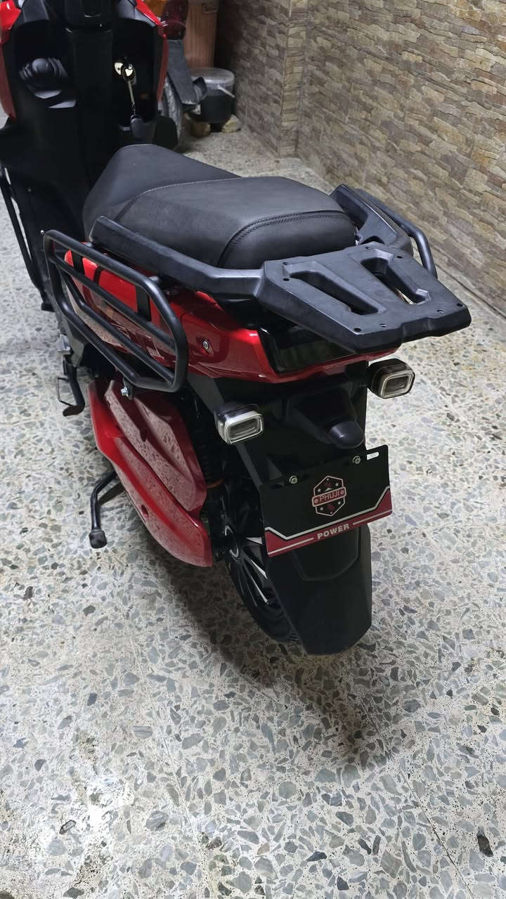 السلام عليكم دراجه شحن جبلي نضيفه جدأوما بيهة اي عيب اخت الجديدة امانه ما مستعملة هواي للبيع مكاني بغداد الكرخ موديل ٢٠٢٥ السعر مليون و١٠٠ للاتصال ***********
