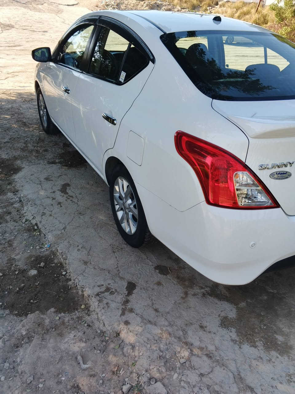 السلام عليكم نيسان سني مصري البيع السياره موديل 2023 كفاله عامه  ماشيه 41الف بس اكو مكان كما موضح بصوره يرادله تكحيل السياره خير من الله السبير بعده منازل فول مواصفات مري شفط اربع جامات كهرباء بصمه بلادي ويل كب بلادي السعر 118 وبيهة مجال بسيط رقم الهاتف *********** مكاني بغداد  تحياتي المدير الكروب
