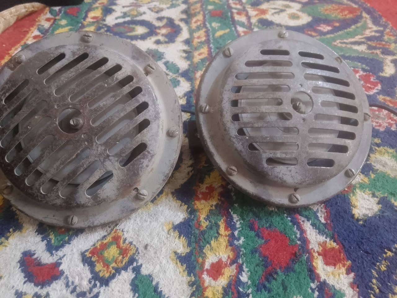 سلام عليكم هورنات بوش  اصايل    الماني اصلي جنح شرط الفحص دكه أو نعومه. ا  سعر 300 مكاني بابل ***********
