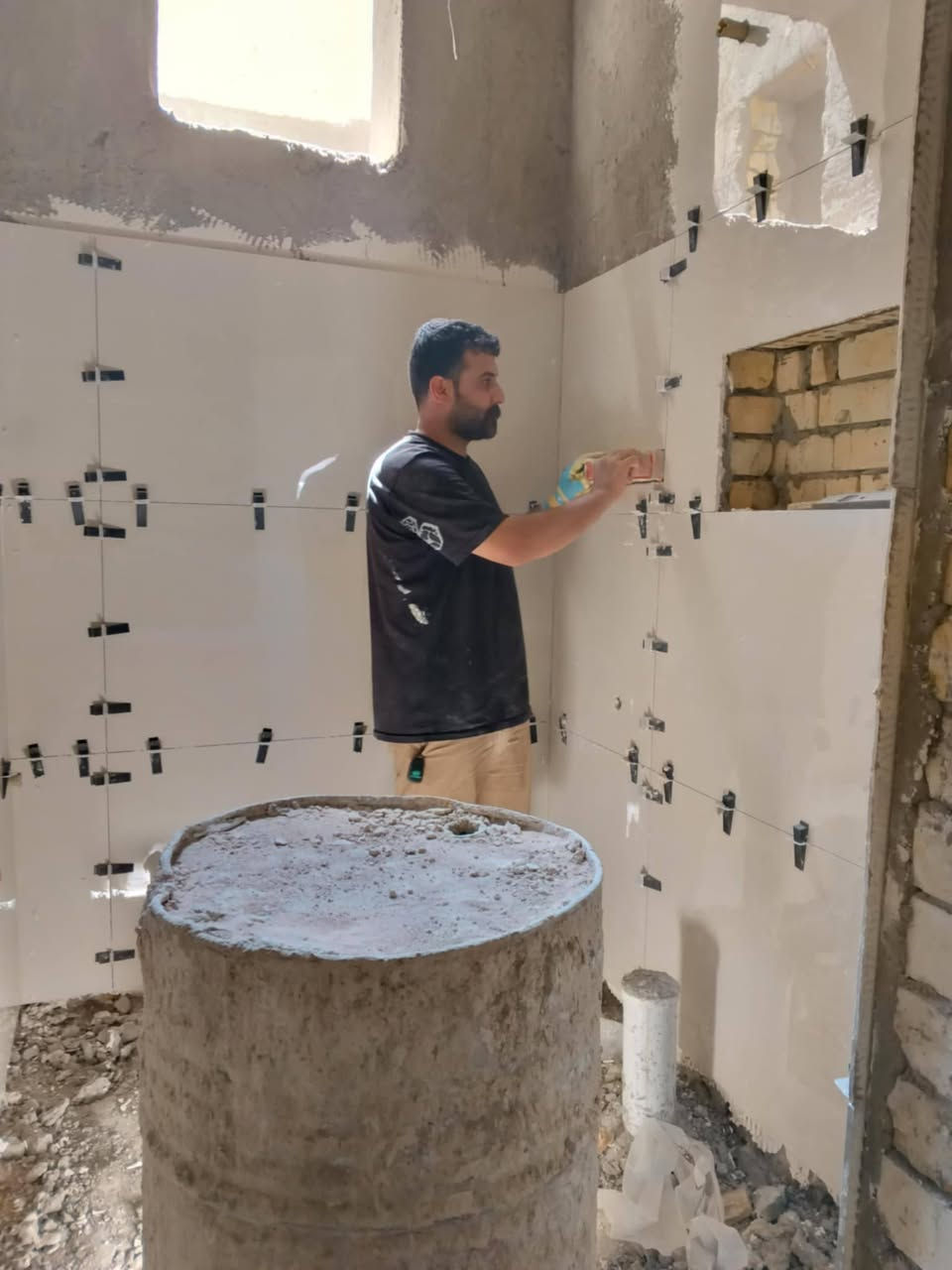 سلام عليكم خلفه سيراميك بورسلين مرمر جداري أرضي درجه اولى مكان نجف ***********
