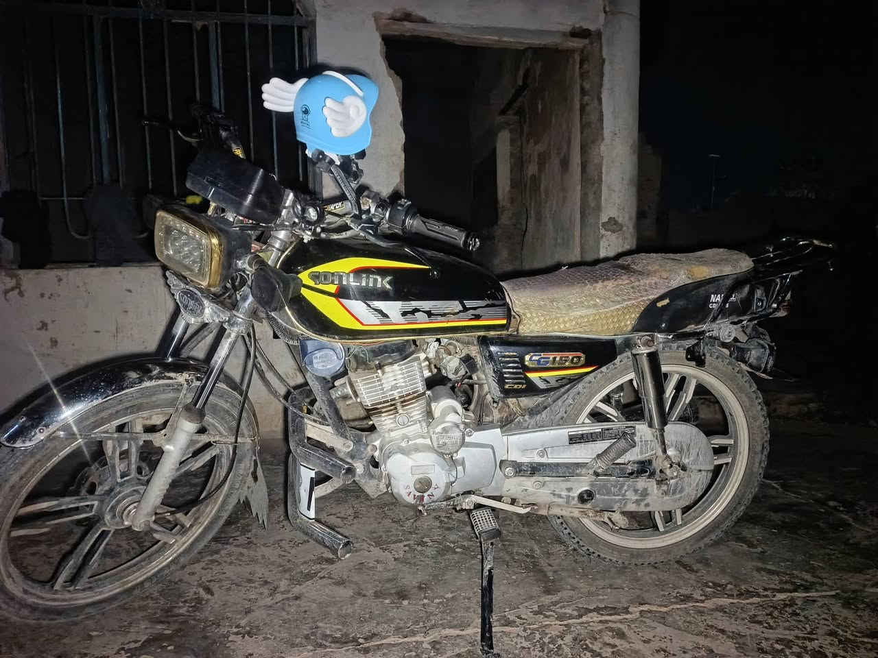 سلام وعليكم أكيد من رخصة الادمن دراجة للبيع موديل 2021 الدراجة كله شغالة مابيه شي نقص سكان رياظي كلشي بيه شغال السعر 450 اوبيه مجال غير متواجد ع فيس الستفسار ع رقم *********** مكاني شهربان
