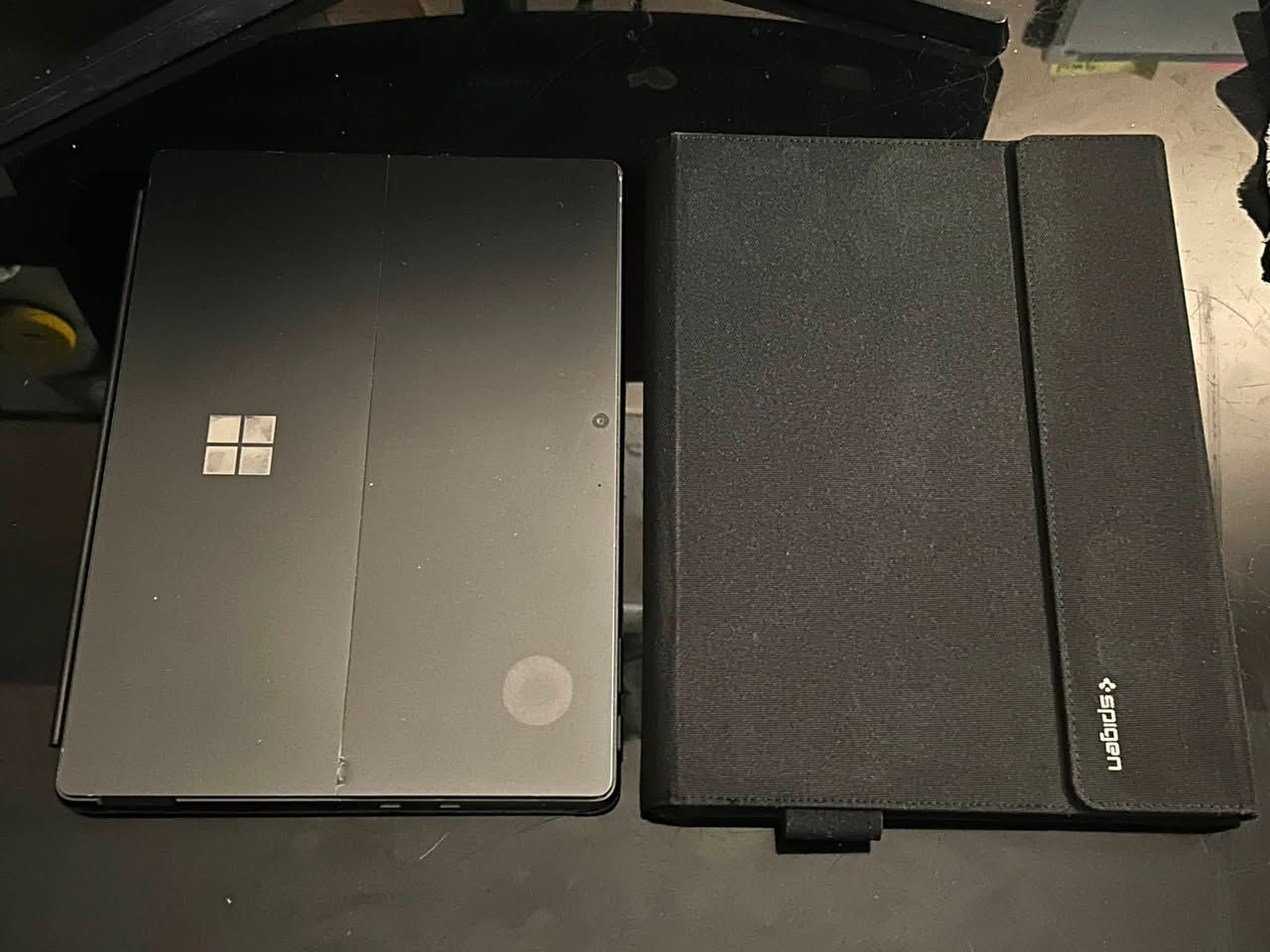 السلام عليكم، للبيع Microsoft Surface Pro 9 شاشة لمس مع الكيبورد (كيبورد قابل للفصل عن الشاشة) بحالة ممتازة، الجهاز نظيف ١٠٠٪؜ ويعمل بدون أي مشاكل
الجهاز slim و محمول portable بوزن خفيف جداً
 
CPU – Intel Core i5-1235U – 12th Gen Processor (Up to 4.4GHz)
RAM – 8GB LPDDR5 5200 MT/s
STORAGE – 256GB SSD
GPU – Intel Iris Xe Graphics
Display – 13” PixelSense Touch Display (2880×1920)
Features – 10-Point Multi-Touch + Pen Support
OS – Windows 11 64-bit

غراضه كاملة تجي وياه شاحنته و الكارتونة و كڤر متين اصلي من ماركة spigen

السعر مليون و مية. مكان بغداد بغداد الجديدة


**إذا كنت صاحب هذا الإعلان وتريد حذفه لأي سبب، رجاءا أرسل رسالة إلى الدعم الفني**