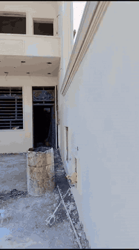 السلام عليكم 
لباخ متفرّغ حالين جص وسمنت وطلس واجهات ونثر 
اشتغل بليومه والمتر ومقطوعه وبسعر مناسب هذا رقمي ***********
***********
