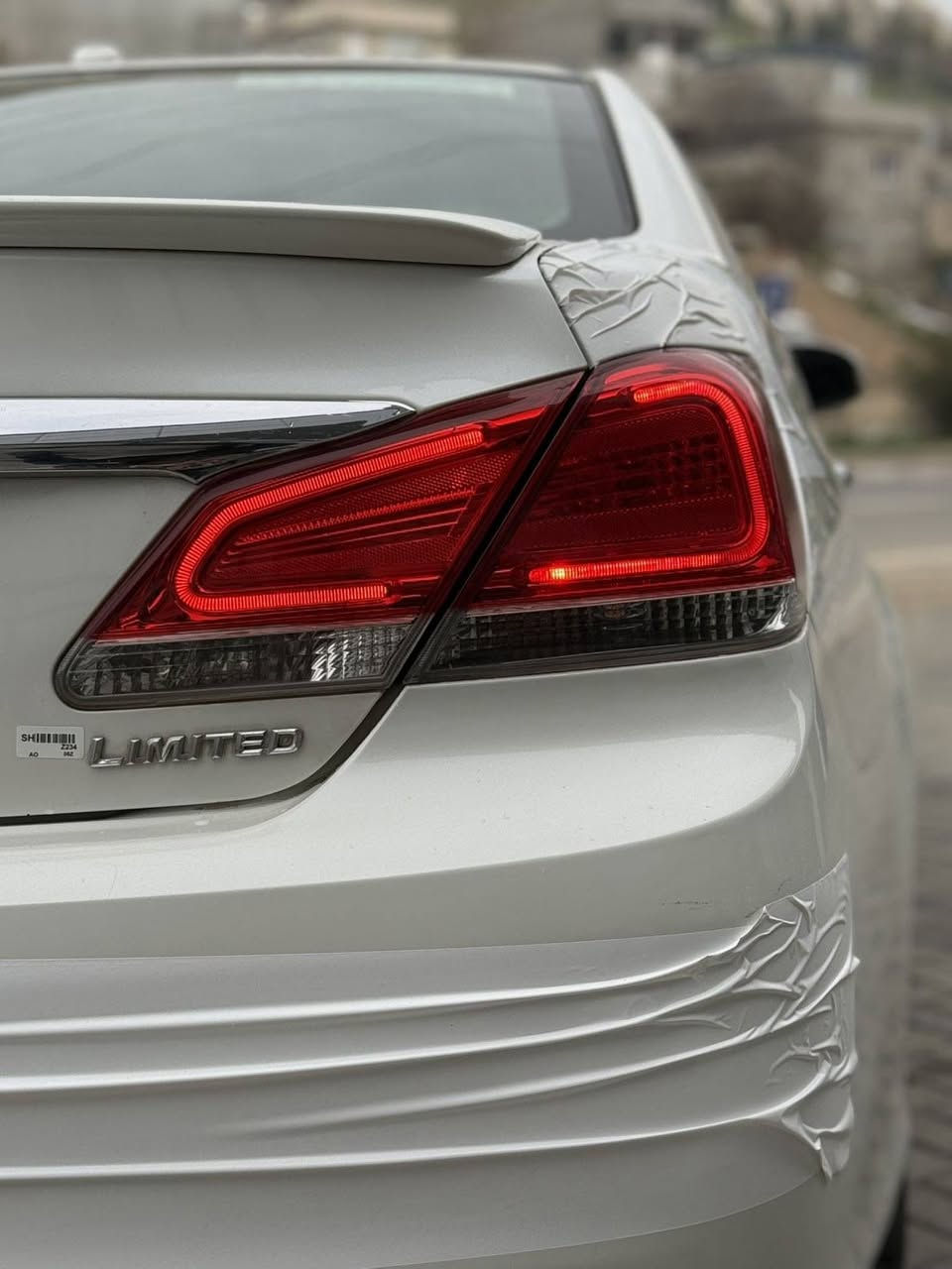 تویتا ئەڤەلۆن 2011/9  لیمیتد بۆیاخ ئەستور
سەیارەکی زۆر پاکو بی مەسروفە بی عەیبە مالی دۆسە هی مالی خۆمە بە ناو خۆمەوەیە سەنەوی تا 2030/9 تازەیە 
بە شەرتی مەکینە نەکراوەتە سەوتی  دیجیتاڵ نیە 
2 پارچە و نیو بۆیاخە 
کوشن کارەبایە. کوشن خەزنە. کوشن سارد و گەرمە. ٦ سیدی. ئیمپڤایەرە. کامیرایە. حاسەیە. ئاوینە ئۆتۆیە. تەعدیل سورعەیە. پەردەی. لایتی شەریکەی زینۆن. 
188$ مەجالی  
***********
*********** حلبجة, السليمانية
