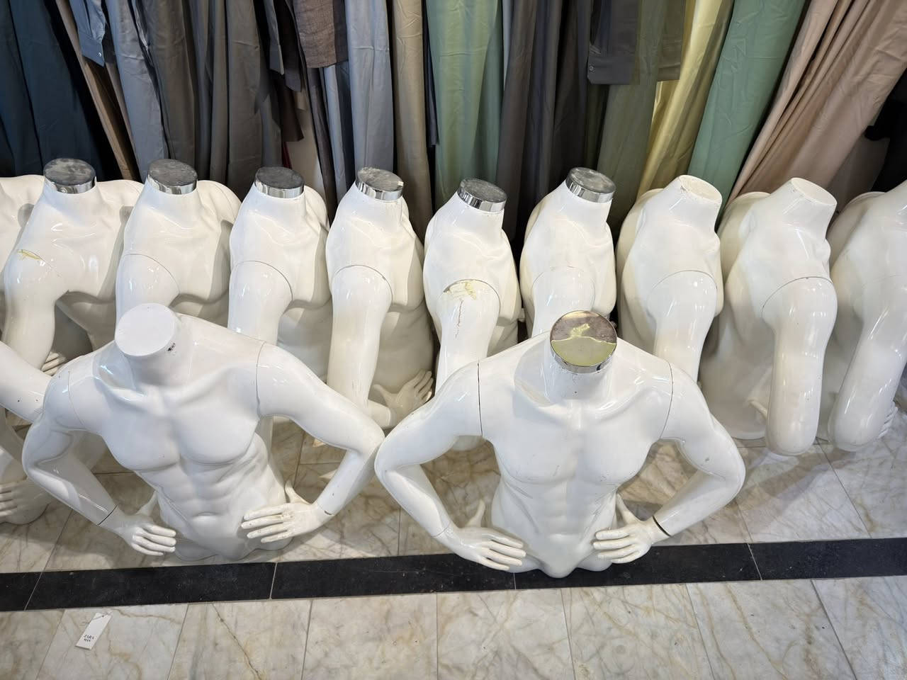 مليكانات نص نظافه كدامكم العدد 25 
وهذا العادي همين 20 تقريبا الشراي يتصل وبخدمته 
مكاني بابل ***********
***********
