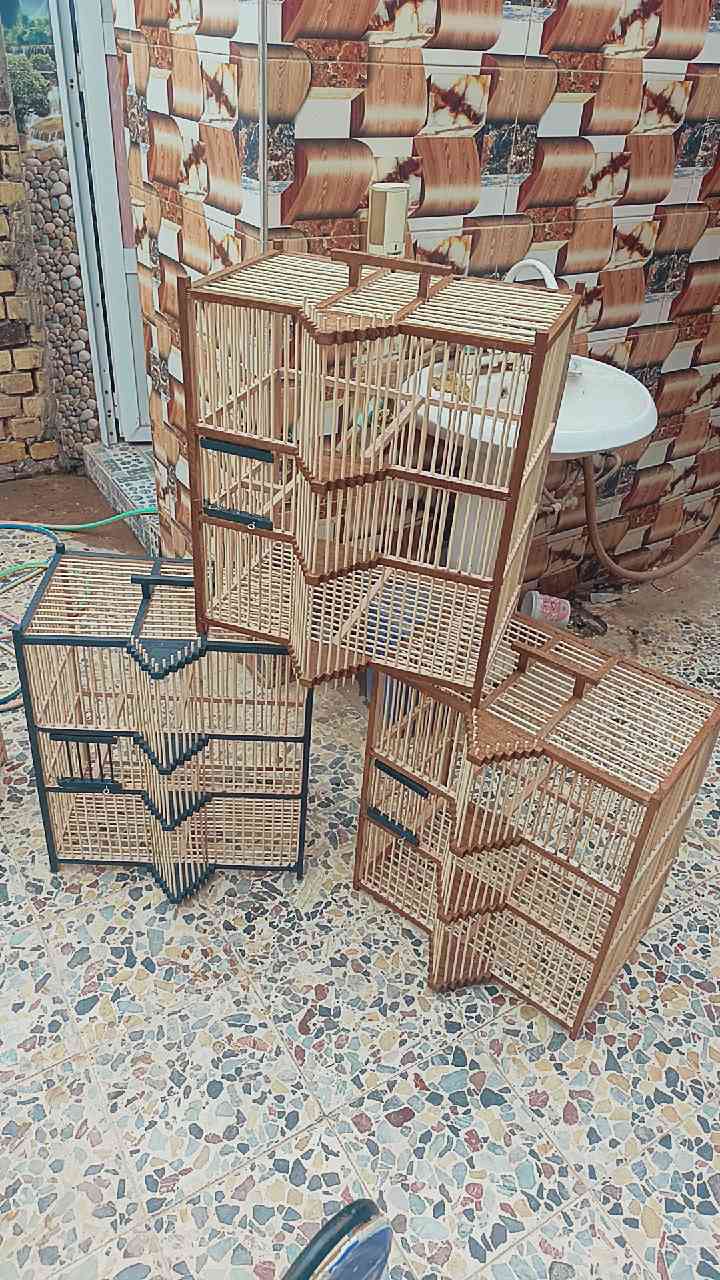 قفص ديكور تصميم مميز السعر 15   ارتفاع 60 وجه 50 عرض 32 مكاني مغربة 
***********
