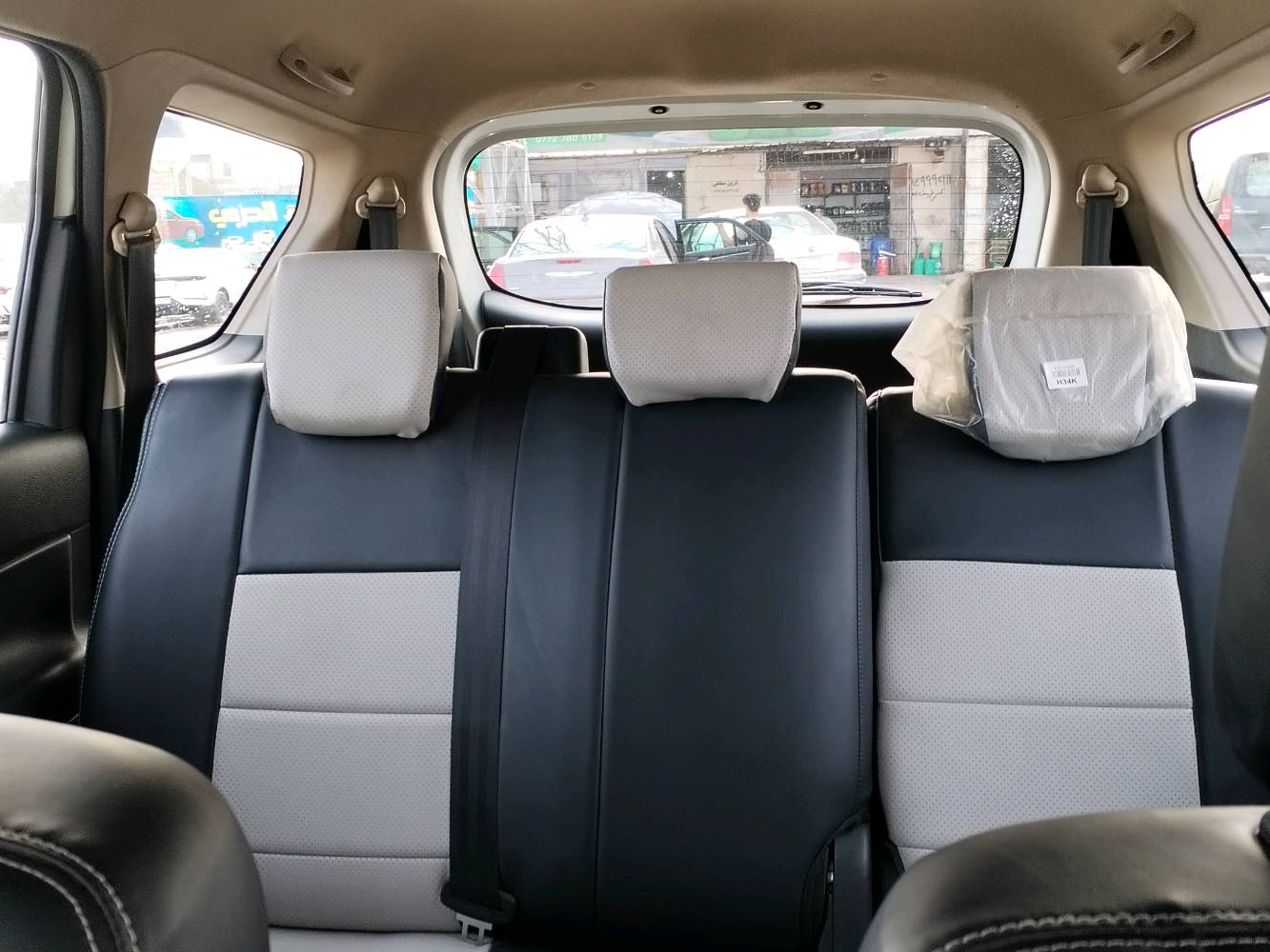 سيارة سوزوكي إرتيجا للبيع، لون أبيض بحالة ممتازة مثل الجديد، استعمال خفيف. السيارة واسعة ومريحة وتأتي بكافة المميزات الحديثة مثل الشاشة اللمسية ونظام القيادة السلس. مناسبة للعائلات وتوفر تجربة قيادة مريحة ومتعة.