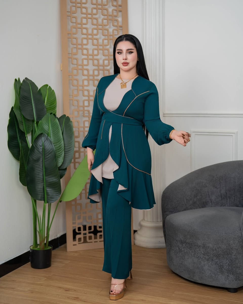 طقم يجنن 🔥😍
للحجز على واتساب الرقم
***********
السعر ٥٠ وتوصيل مجاني
القياسات :-  من وزن 60 الى وزن 100
ج .
