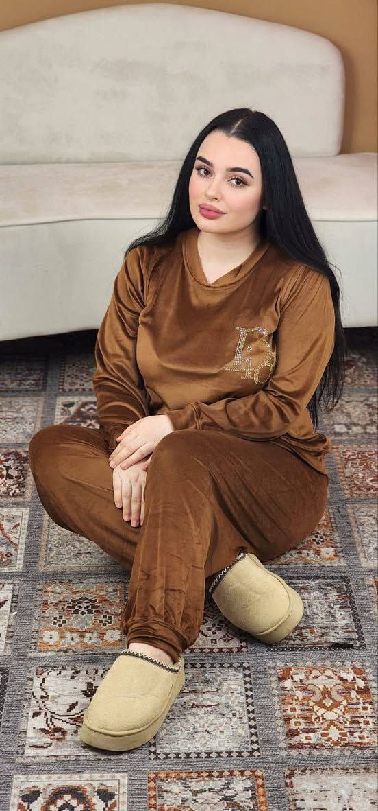 ✨ تراك  رياضي ✨ ازياء بيلا 
متوفرة بأحجام: 
M-L-XL-XXL
L.XL.XXL.3XL
قوالب كبيره وراهيه يلبس لحد وزن 115
✔️ موديلات متميزة
✔️ جودة خياطة عالية

سعر القطعه 13 قطعتين 25الف 

📞 للاستفسار: ***********

توصيل 5 جميع محافظات العراق
