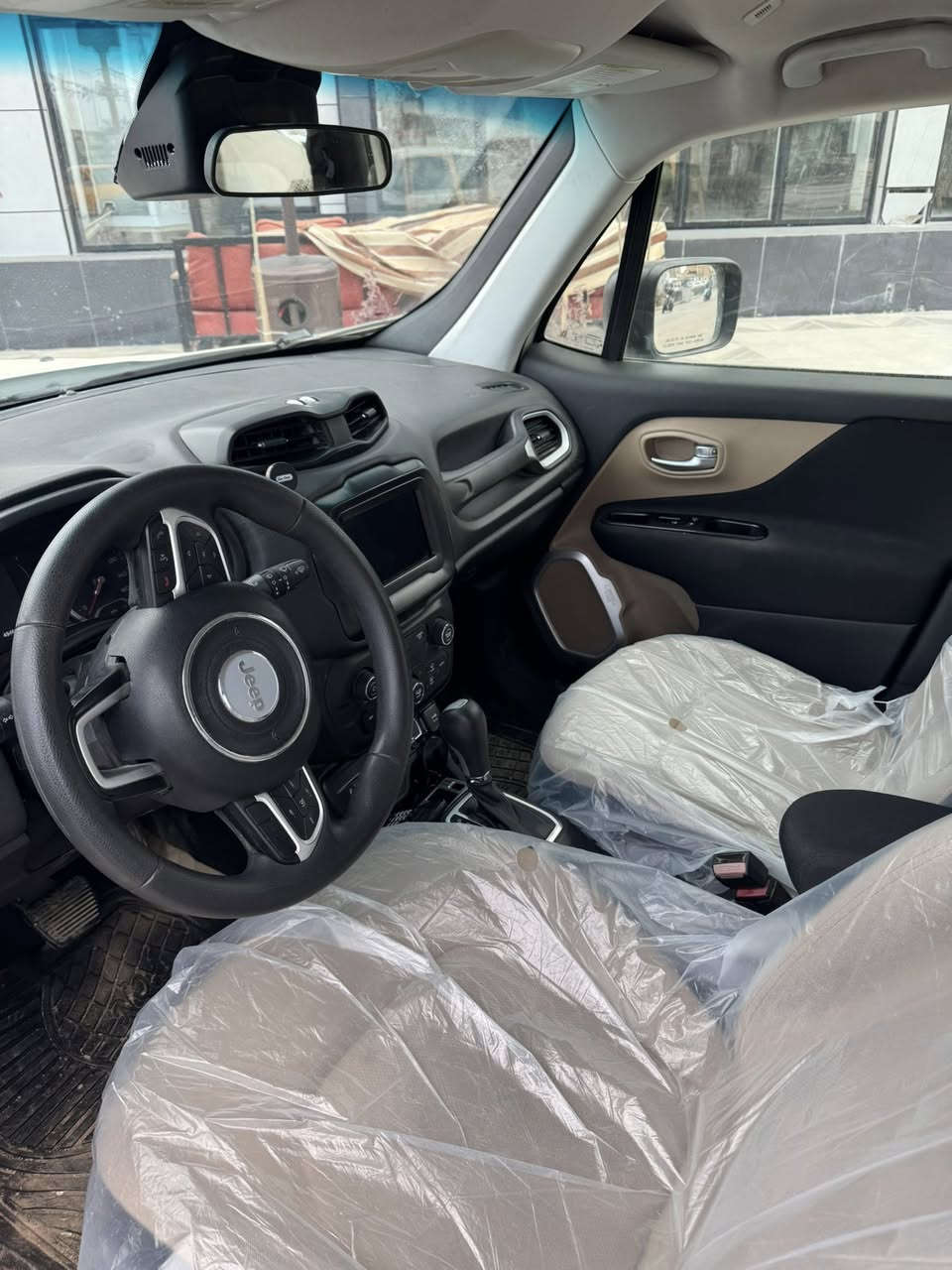 جيب رانجيت2018
حادث جاملغ وبنيد

ماشية٥٠ الف

فور ويل

سبورت

سايد بريك كهربائي 

مانع انزلاق 

شاشة بلادية 

مكينة2400
 بسمي تحويل ثاني يوم
 

سعر135

***********
