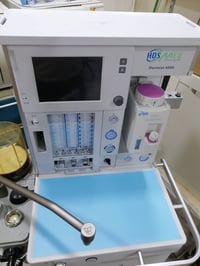 عربة تخدير • مستعملة • كارتون