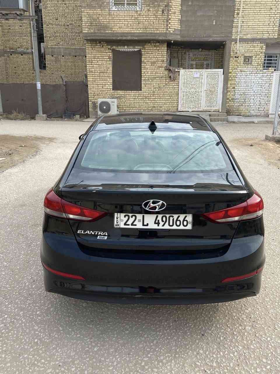 السلام عليكم النتره موديل 17 مكينه كير حداديه بيه قطعتين صبغ بدون دواخل السعر 110مكان كربلاء لاستفسار***********
