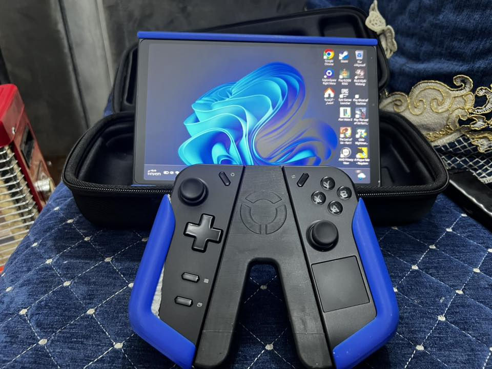 سلام عليكم شباب لينوفو ليجن جو ذاكره 1تيرا الجهاز نضيف كلش كامل ملحقات شاحنه وكارتونه وجنطه +لاصق شاشه+ ودوك ستيشن يتحول القبضات لجوستك +ادابتر 6*1+حافضه +منزل علي العاب ومعربه كامله مثل مواضح بل صور العنوان بغداد سبع قصور 900 وبي مجال بسيط وبل عافيه عل ياخذه والي يريده انزله بعد العاب ***********ملاحضه بلاك ميث وكونج حساب ستيم وبي بعد العاب ومعربه همين
