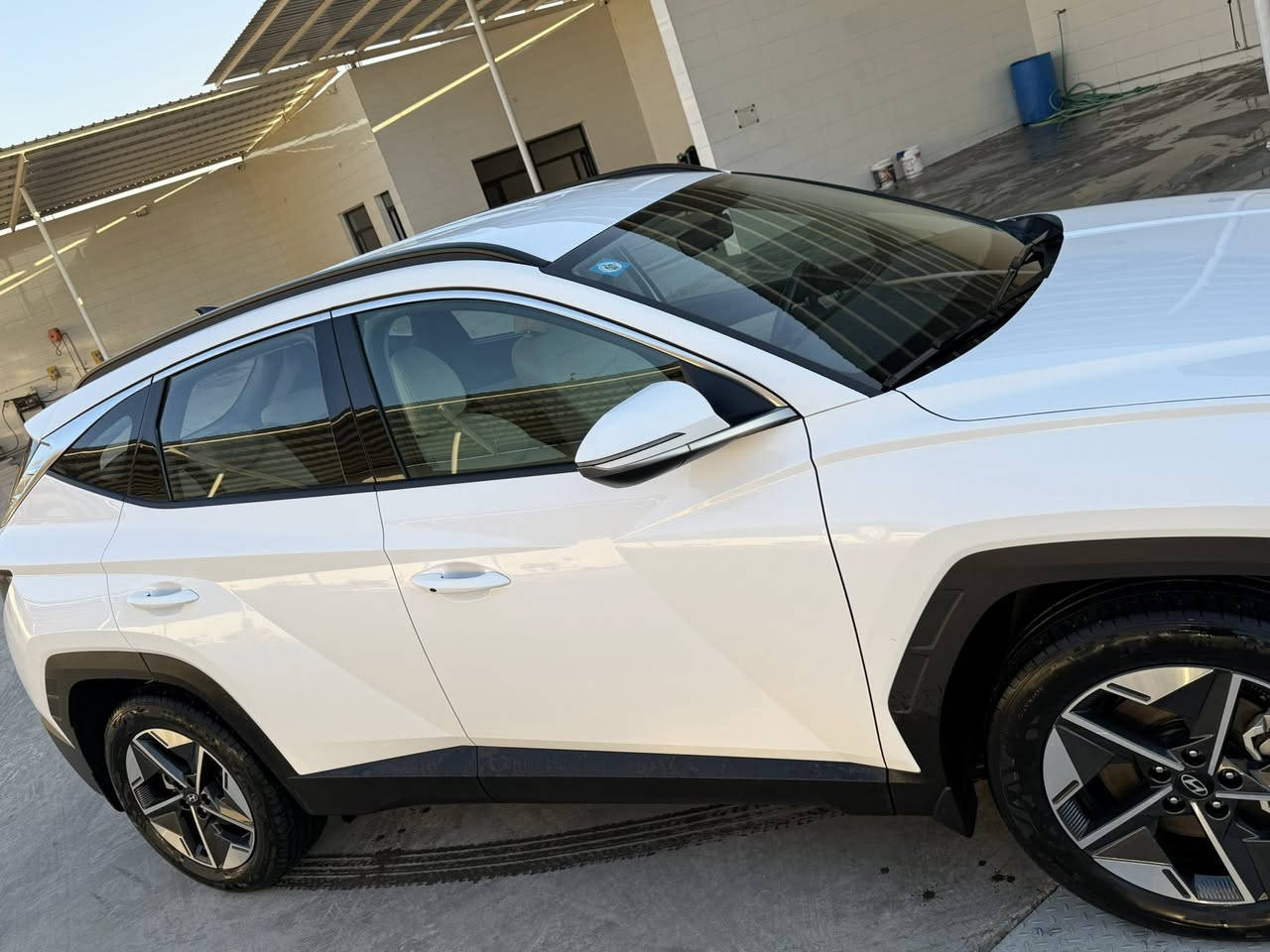 السلام عليكم
توسان 2025 للبيع فقط

ماشيه 18الف  بحاله الزيرو خليجي مكفولة كفالة عامة من كلشي 

مواصفات  سعره 228 قفل قفل سياره للبيع فقط 

بصمة / لدات امامي خلفي / كشنات كهرباء / شاشة متصل / ويل 19 / مكينة 2000 / 3 وضعيات قيادة / كامرة دوارة / حساسات امامي خلفي / حساسات امامي خلفي / سايد بريك كهرباء/ مري كهرباء/ مانع انزلاق/ مانع انحدار / اوتو هولد / جنطة كهرباء / كشنات تبريد

***********
