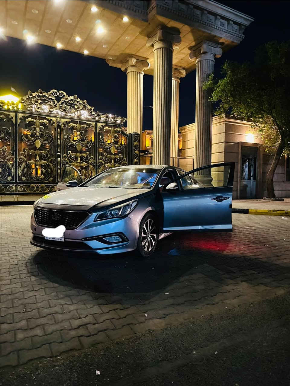 سوناتا امريكي ضربتها بنيد والجاملغ بلعراق صار بيها حادث خفيف وكل قطعها نفسها وبيها بارد بلداير الخلفي لون فضي السياره سبورت فول مواصفات
كشنات جلد
بصمه
تدفئه بلكشنات 
رادارجانبي
صندوق ذكي 
مثبت سرعه
ثلاث انضمة قياده ايكو وسبورت وعادي 
دبل كزوز 
السياره بيها صوت بلمحرك بدايه صطره خفيفه اله تركز بيها ياله تسمعها 
مكينتها سابقاً مفتوحه معليلها كازكيت بدون تنقيص ولا دوانص 
رايدها 105  السياره رقمها ذي قار اباسمي وموجوده بلبصره

***********
