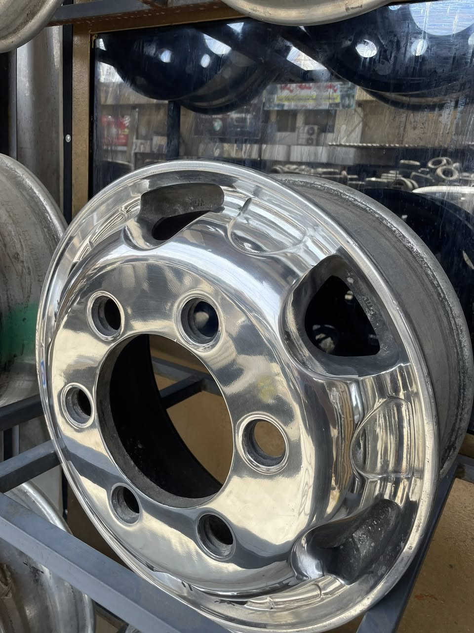 ويل كب ياباني اصلي 17:5 هينو كنتر سعر الزوج 200 الف مكاني مجمع مشن بغداد متوفر جملة و مفرد #هينو #كنتر توصيل 🚚 
***********
