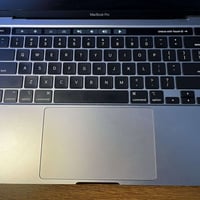 ماك بوك برو M2 – Touch Bar رام 8 | تخزين 256 بطارية 93% |  دورات تقريب...