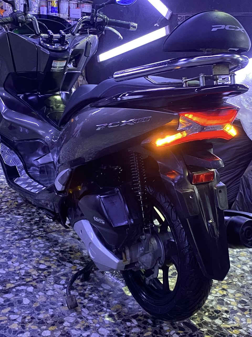 سلام عليكم
جيل ثالث ياباني ياباني

جحم 150

ماشيه 10الف زيرو زيرو

حساس زدحام حساس ستان 

كفرات مكينه كلهن مكفولات كفاله عامه جيب الف فيتر وفحص أبيعه لك من باب لبيت 

سعر 21ورقه وبيه مجال ولي معرف لسعر لا يعلق 

مكان حي اور جامع فردوس 

***********
