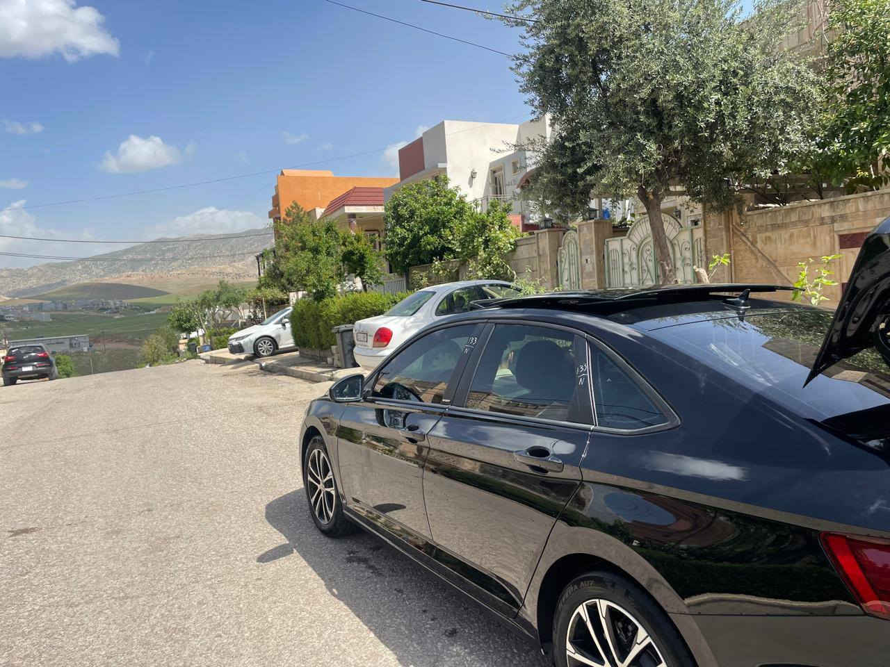 السلام عليكم ورحمة الله وبركاته
سياره للبيع فولكسواگن جيتا 2024

((((گير عادي))) 

فول فول بانوراما
بدون دواخل بشرط
فقط ربع بونيد صبغ
السعر 132 ومجال بسيط
تترقم محافظات شماليه فقط

صور الحادث بالمنشور 
بصمة
ابواب بصمة
شغال عن بعد
كشن كهربائي
كشن جلد
كشن هيتر
مرايات اشاره
رادار امامي وجوانب
حساس خلفي
تحديد سرعه
لايد ليد زينو
3 انظمة قياده
تحديد مسار
اوتو ستارت ستوب
مانع انزلاق
ويل كب
وبعد هواي مواصفات
مكان السيارة عقره معرض گولان
*********** واتساب
اخوكم ابو لؤي دهوك, العراق
