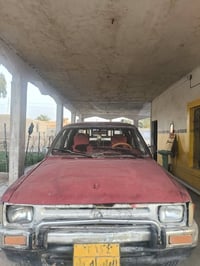 سياره 93لبيع لون احمر السعر 20 لسستفسار اتصل عل رقم 07708433157