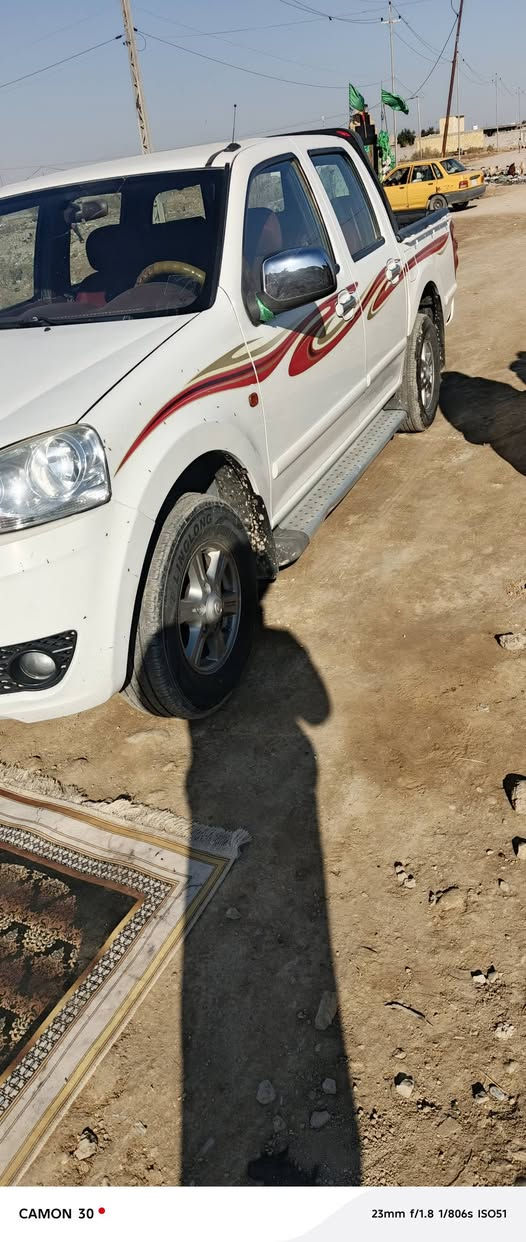 سياره بيكم كريت ويل موديل 18 رقم واسط انكليزي سنويه مجدده سنه 30 مكفوله من الظربه  والصبغ ومن لبارد محرك وكير واكسن وشاصي مكفولات سعر 100 ورقه وبيه مجال قليل حك جيه مكان كوت مركز محافظه ***********
