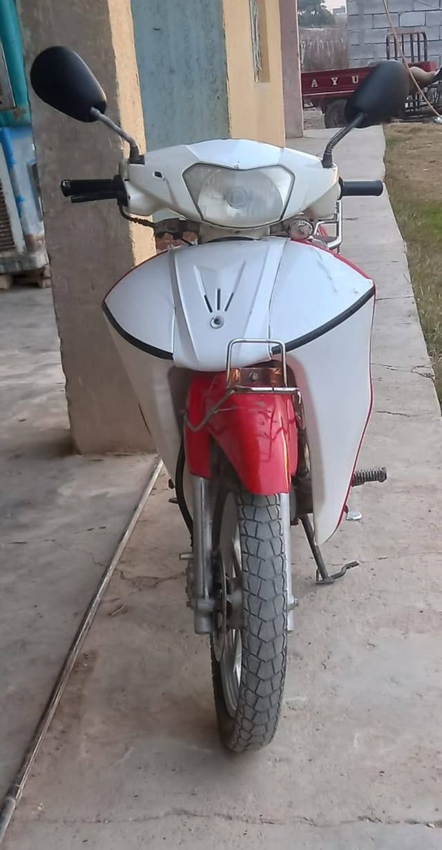 اسلام عليكم سرفيس للبيع 2013 نظيف احلا من الصوره السعر450 اتصل ودلل***********
