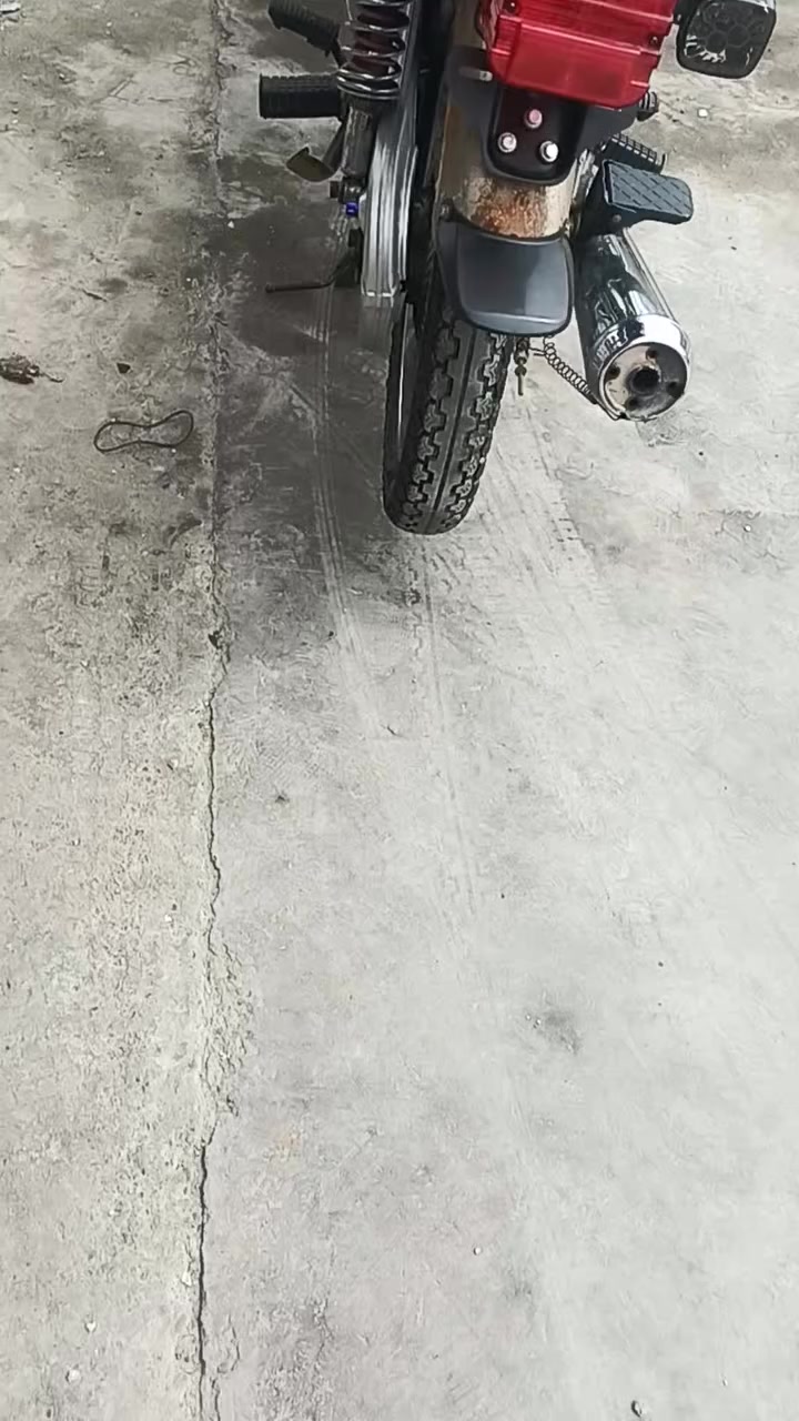 تاكير 4كير موديل 23 كلشي شغال. ما بي نقص محرك ما مفتوح  مكاني الفلوجة قريت مختار سعر خاص ‏‪***********‬‏
