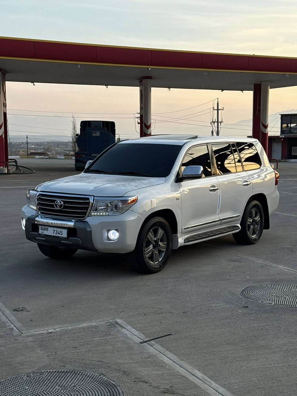 بەناوی خوای گەورە.  ماشاءالڵە لەمالی هەمو لایەک بئ
وەنەوشەی  دووبەی بۆ فرۆشتن بئ سەرەتایە
٢٠١٠ مانگی ٥ کراوە بە ٢٠١٥
GX  فول 
184 k.m رۆیشتوە
گیر تۆماتیک سلایت بەسمە سەلاجە
ناوزەردە 
V8 بەشەرتی ١٠ فیتەر ئەیدەم
٤ ویلو تایەی لۆکی لەبنە
کامل سیرفزم بۆ کدوە
بئ مەسرووفە
دەبل ئەکسل و دەبل گیر هەموی مەزبوت
یەک گلۆب لە شاشەی ئیش ناکات
سەیارەکە بئ بۆیاخە هیجی بیوەنیە
تەنها یەک بەلەی ساردی هەیە
مالی دۆستە مالەکە زۆر خاوین ماوەتەوە
مشتەری  نیت سەرمان مەیشینە لەگەل ریزم❤️
نرخی    ٢٢٠ گەلا
شوین رانیە
*********** واتساب
***********
