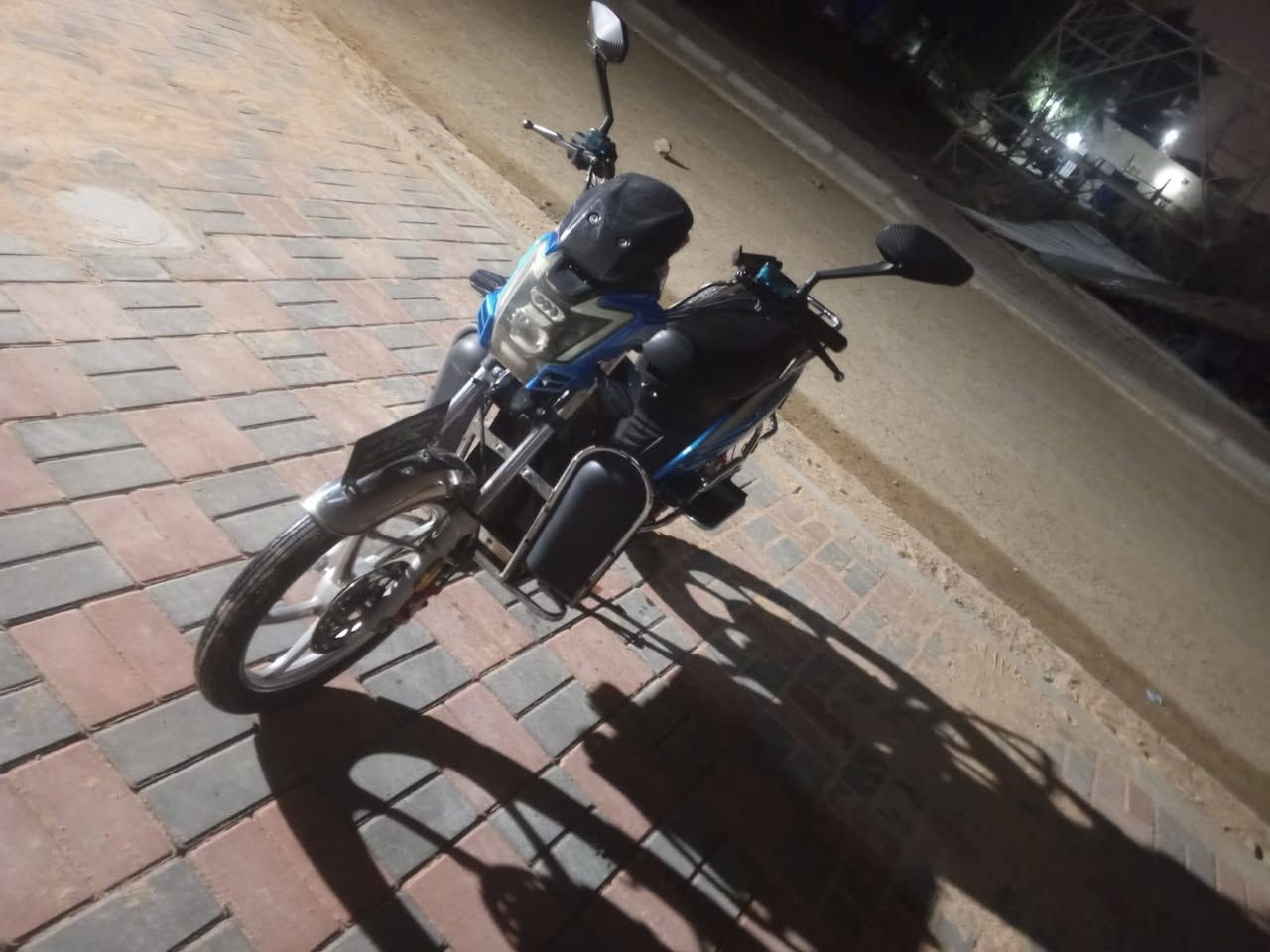 ياالله ❤️
توكلنا على الله ❤️‍🔥 السلام عليكم بايسكل شحن هارلي للبيع موديل ٢٤ كله شغال  كهربائيات كله شغاله من هورن واشاير ودبل اشاره تثبيت سرعه وبك  ولايت زنون عالي وناصي وحساس مانع سرقه   ٤ نمر  ٥ بطاريات على فحص 
 قيم بما يرضي الله  لأن متوازي على فلوسه  
للستفسار اكثر اتصال على الرقم:***********
 العنوان: الرمادي التأميم الدواجن 
دراجه متوازي وأريد ابيعه
