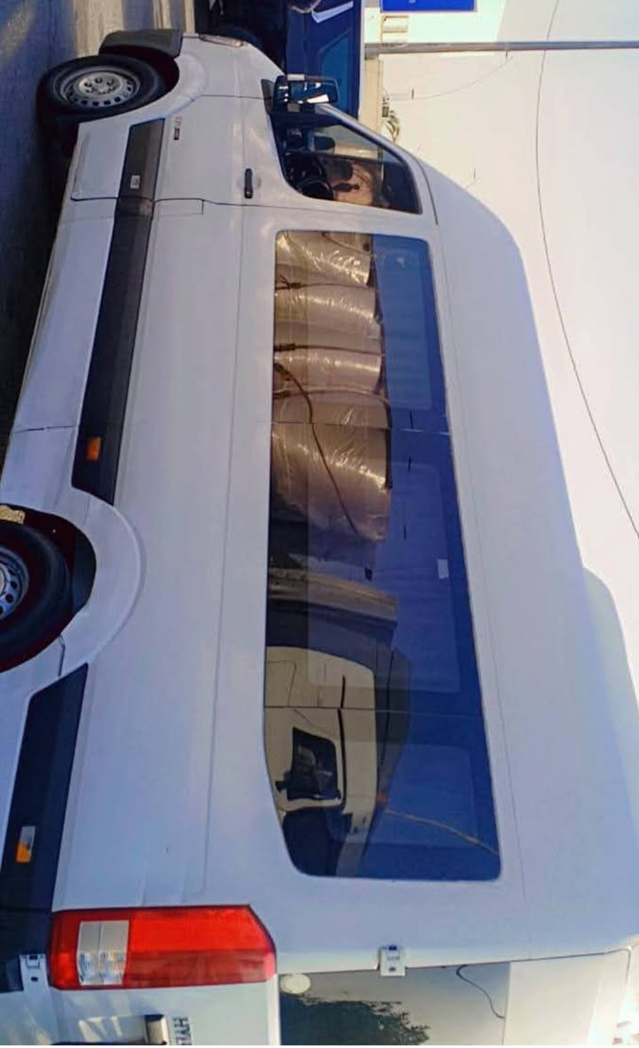 السلام عليكم 
سياره للبيع 
هونداي ستاركس سياحي 
موديل 15
رقم بصره نكليزي 
17 راكب جاهزه 
مكينه ستاركس مسكر 
تبريد كوستر ويا سويج
تخم تاير حداد عامه جديده
مكفوله من الضربه القويه
كهربائيات كله شغاله 
درع امامي خلفي بردات  مع سله 

مكان البصره 
السعر      145.  $  بيها مجال 
الاتصال على الرقم ***********
